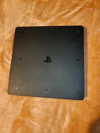 PS4 Slim 500GB + Cables