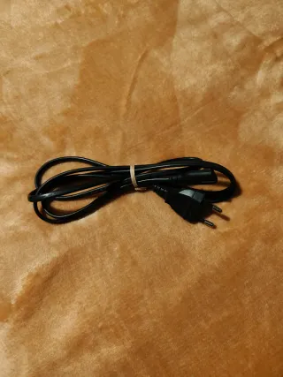 PS4 Slim 500GB + Cables