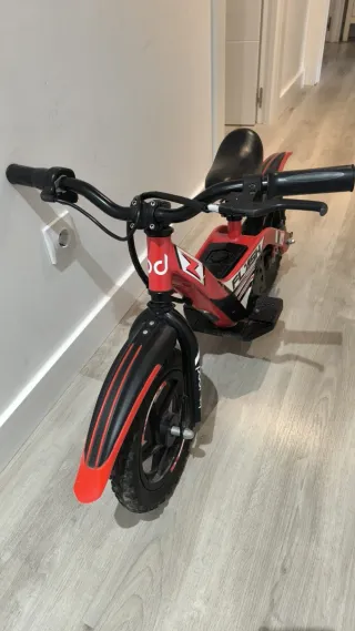 Moto Eléctrica Infantil Flash Roja