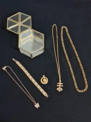 Set di gioielli e bijouterie antiche