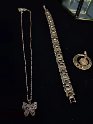 Set di gioielli e bijouterie antiche