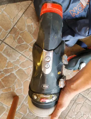 Scarponi Sci uomo Atomic Tritech Technology