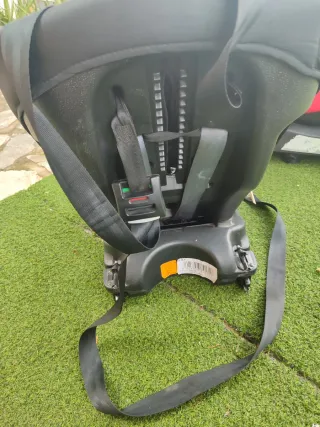 Silla de coche para bebé gris