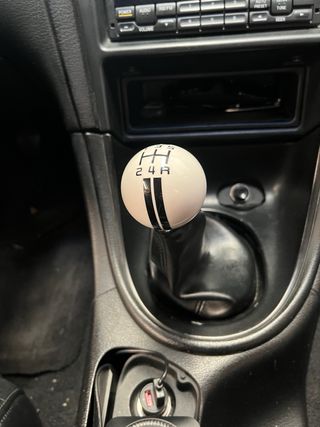 Ford Mustang SN95 5.0 V8 MANUAL – HISTÓRICO