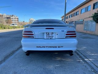 Ford Mustang SN95 5.0 V8 MANUAL – HISTÓRICO