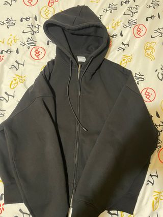 Sudadera bershka negra