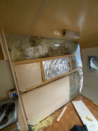 Caravana 750kg para restaurar