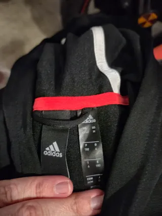 Chándal Adidas Negro y Rojo/Naranja con Capucha