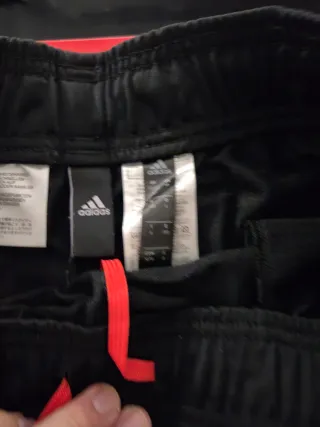 Chándal Adidas Negro y Rojo/Naranja con Capucha