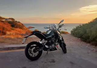 KTM Duke 125. Año 2015.