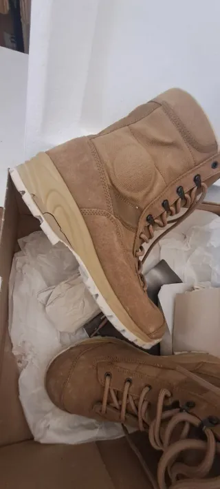 Anfibi beige/marrone