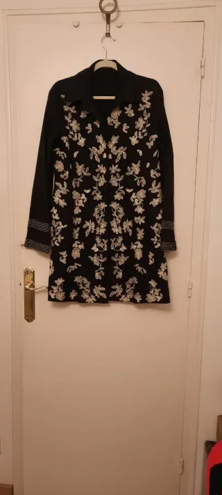 Blusa chaqueta bordada talla 46