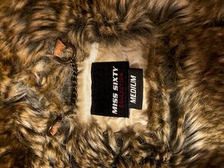 Abrigo puffer Vintage Miss Sixty Dorado