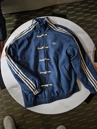 Chaqueta Adidas Edición Limitada Mercado Chino