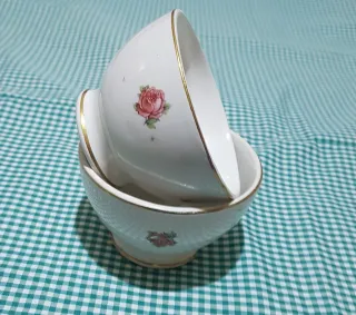 Antiguos Cuencos de Porcelana    "LA CARTUJA"