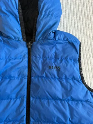 Chaleco BOSS Azul con Capucha