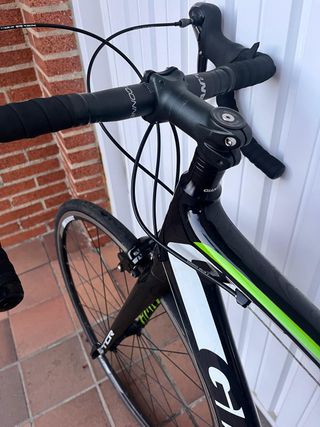 Bicicleta Carretera Giant Composite Negra