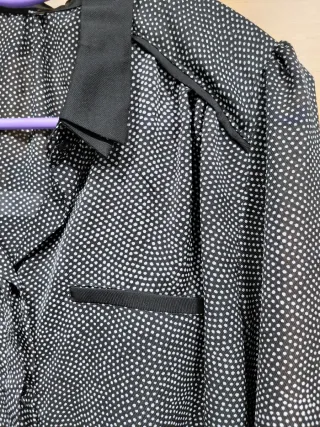 Blusa negra lunares blancos talla 40