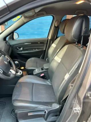 Renault Grand Scenic 2014