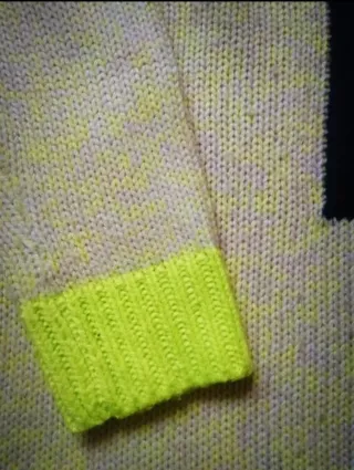 Jersey amarillo con flecha negra Talla M