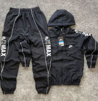 Conjunto Nike Air Max Talla S con etiqueta