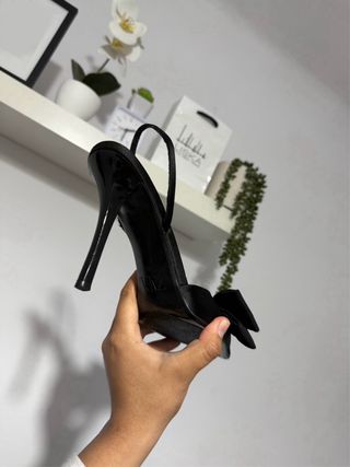 Tacones Zara Negro con Moño