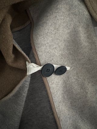 Abrigo Bershka invierno beige y gris