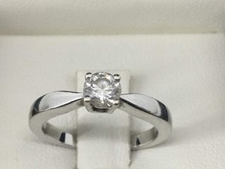 sortija oro 18k con piedra con diamante