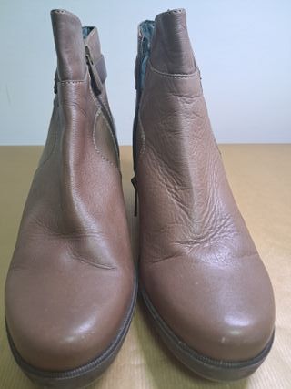 Botines cuña piel Patricia Miller T.40