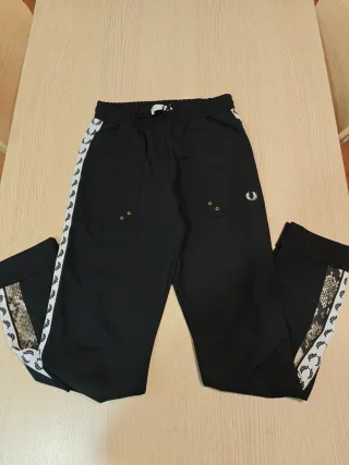 Conjunto Fred Perry x Akane Utsunomiya Mujer - M