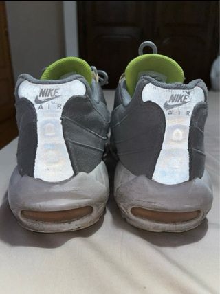 Nike Air Max 95 Cinza e Branco