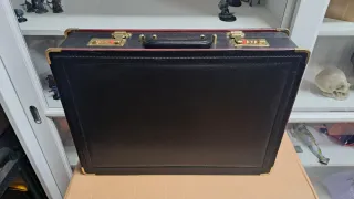 Maletín Polipiel Negro con Combinación