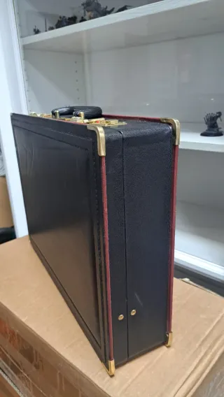 Maletín Polipiel Negro con Combinación