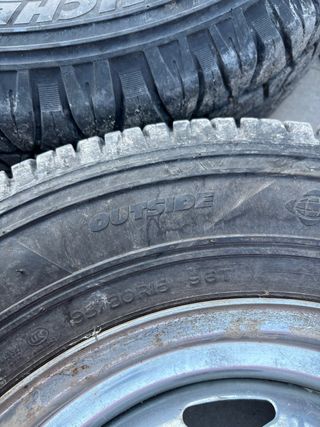 Llantas 15” desplazadas Lada Niva