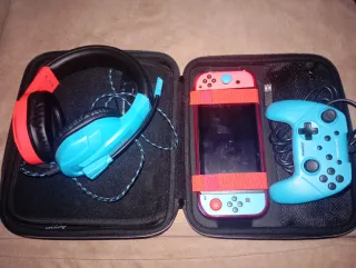 Nintendo Switch Completa con Accessori