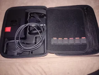 Nintendo Switch Completa con Accessori