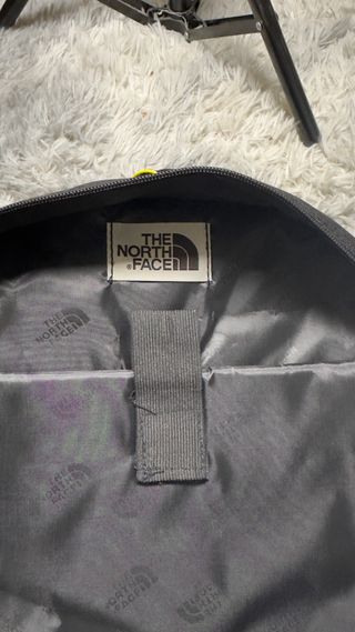 Zaino The North Face nero nuovo con cartellino
