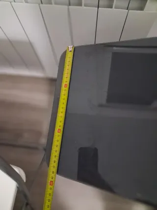 Mesa auxiliar cristal y metal gris