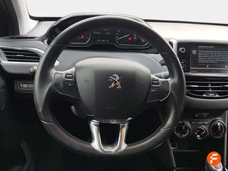 Peugeot 2008 Signature PureTech 130 S&S EAT6