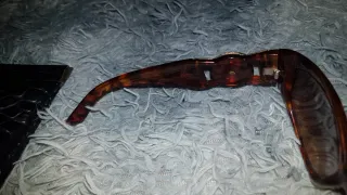 Gafas de sol tortuga con detalle dorado