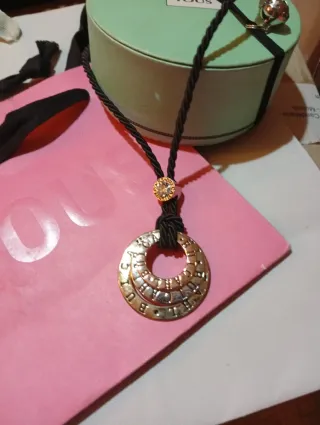 Collar con Anillas tricolor con Circonita.