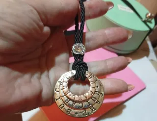 Collar con Anillas tricolor con Circonita.