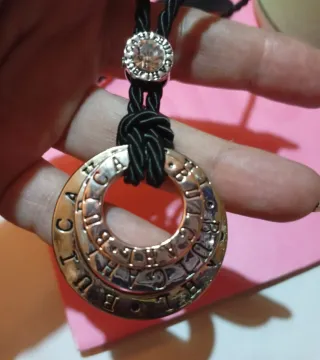 Collar con Anillas tricolor con Circonita.