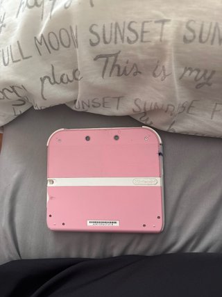 Nintendo 2DS Rosa Tomodachi Life