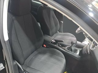 Peugeot 308 5p Active Pack BlueHDi 130 S&S