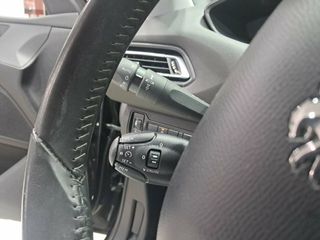 Peugeot 308 5p Active Pack BlueHDi 130 S&S