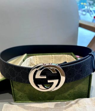 Cinturón Gucci GG Negro Gris