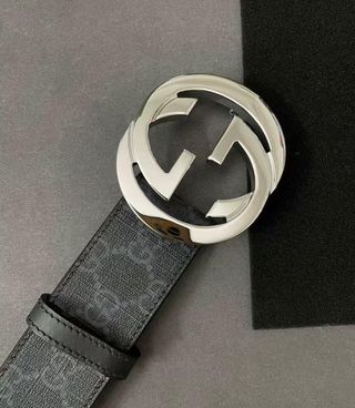 Cinturón Gucci GG Negro Gris