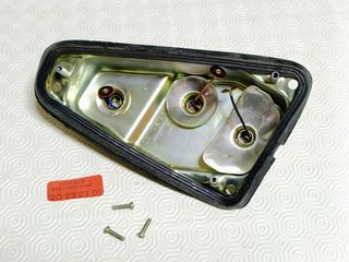 Peça original farolim traseiro Peugeot 204/304