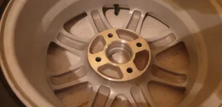 1 Llanta de aluminio de 16 y neumático 205 50 r16